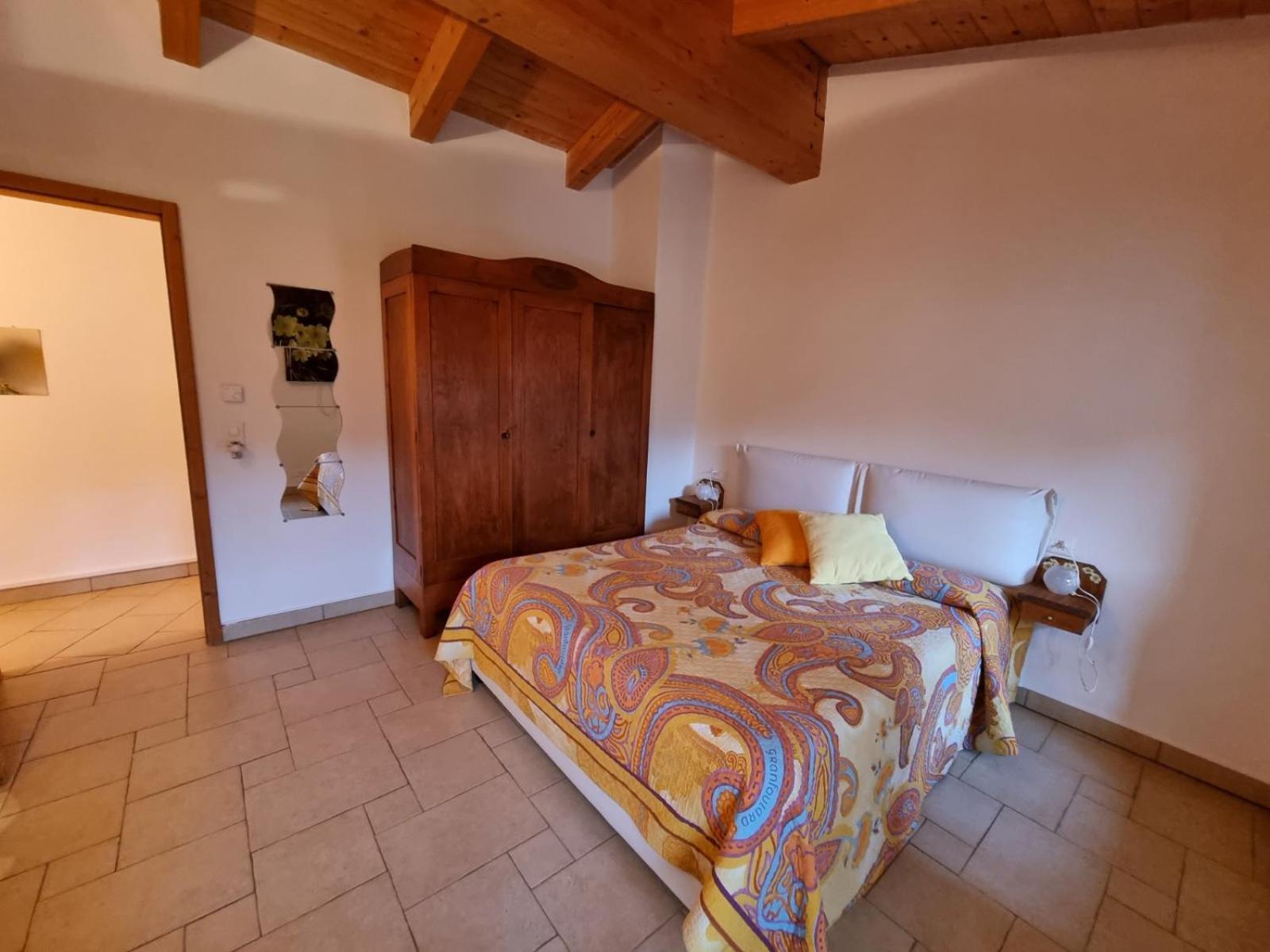 Monteggio La Nave B&B الغرفة الصورة